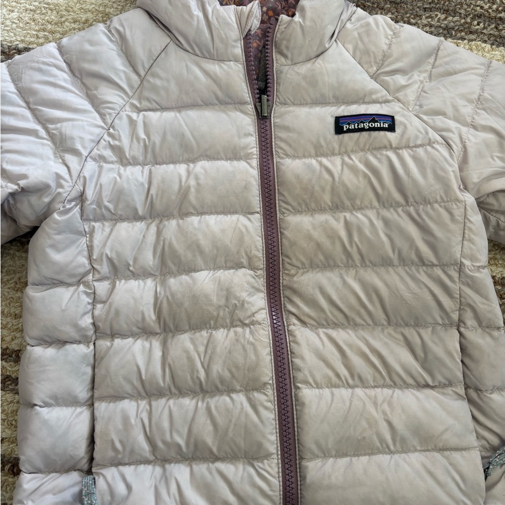 Patagonia Kid’s Reversible Down Jacket - Picture 3 of 9